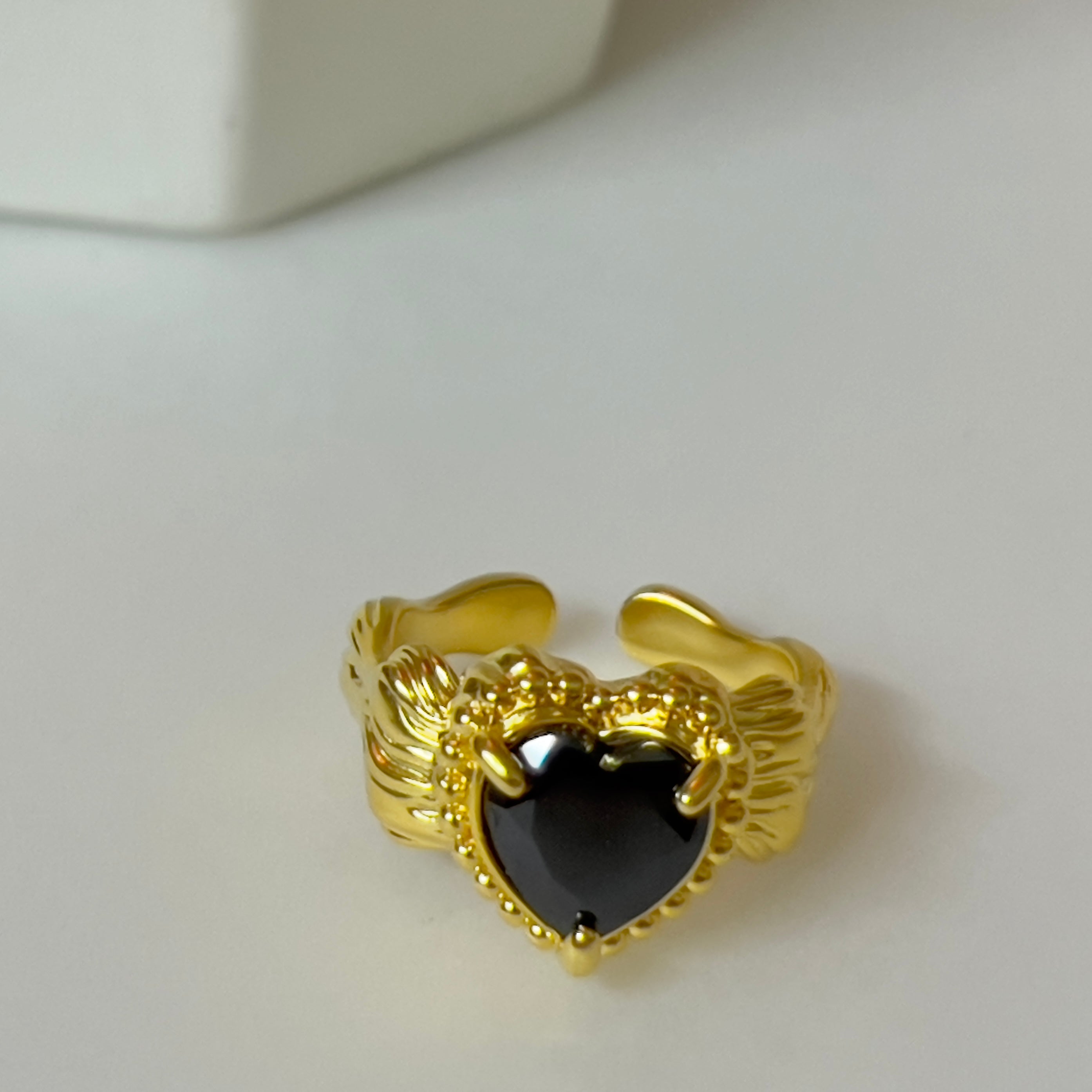 Vintage European Style Heart-shaped Gold Open Ring