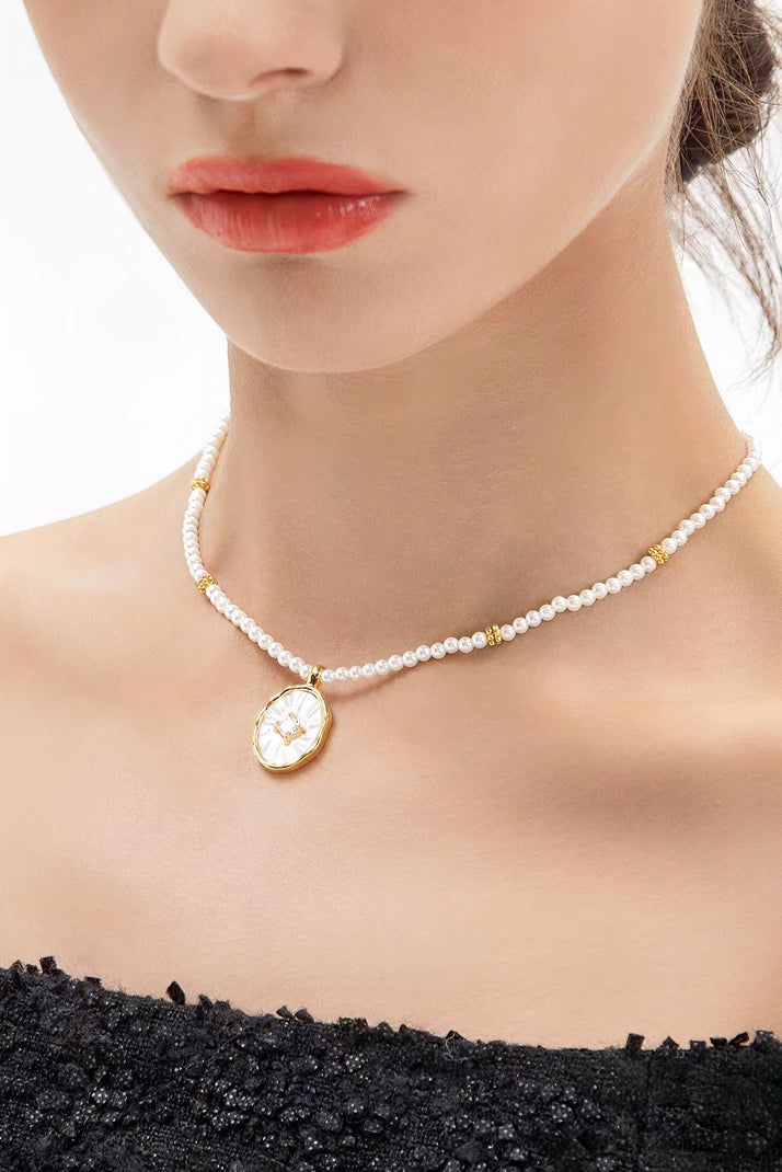 European Style Vintage Mother of Pearl Gold Necklace