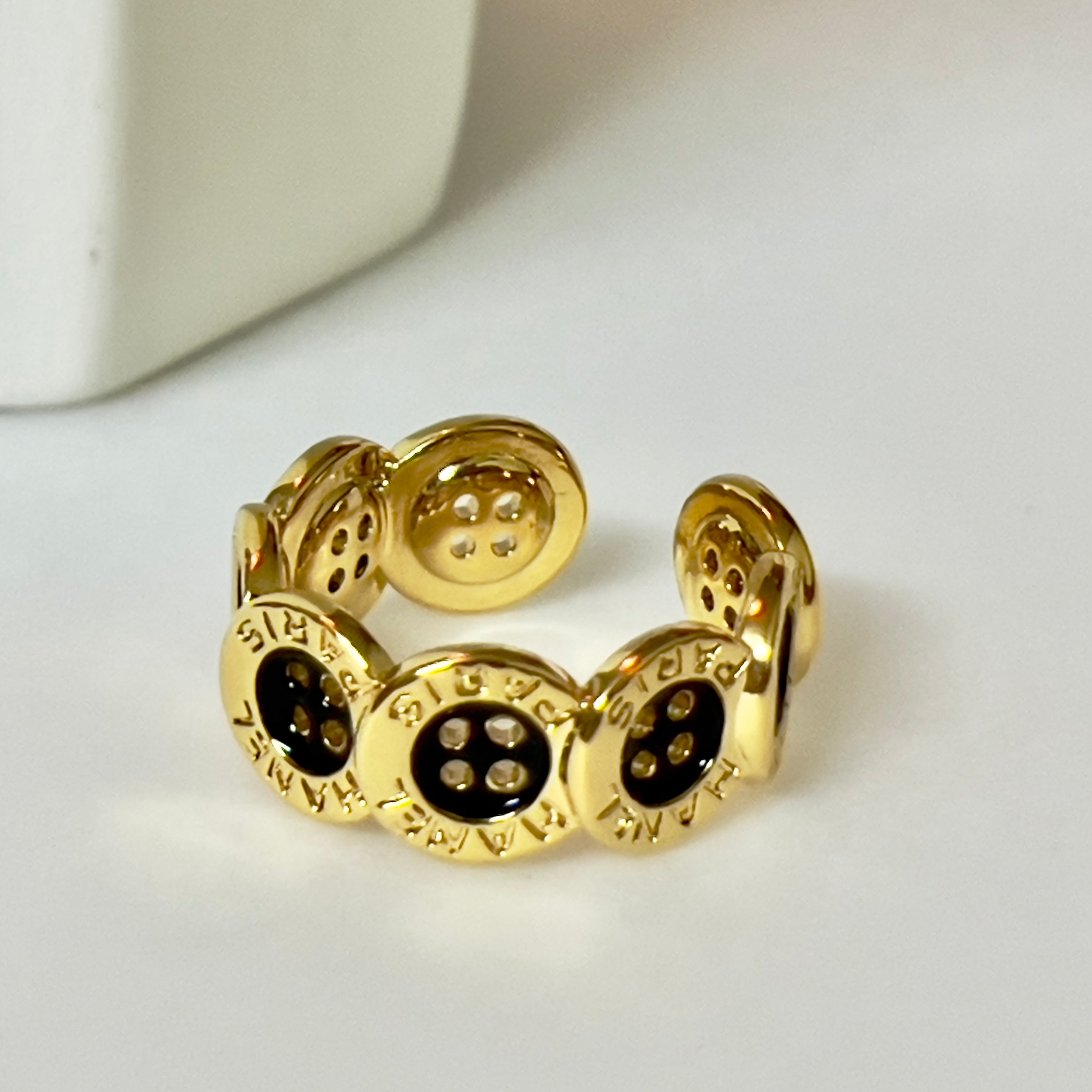 Vintage Button Black Gold Open Ring