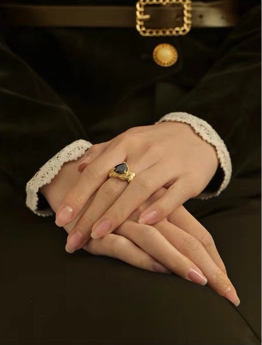 Vintage European Style Heart-shaped Gold Open Ring